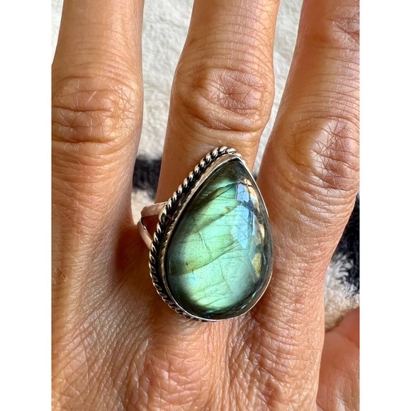 925 Super Flash Labradorite Earrings + Ring Set - Picture 8 of 8